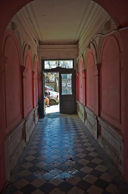 Griboedov Hostel & Suites Tbilisi Ngoại thất bức ảnh