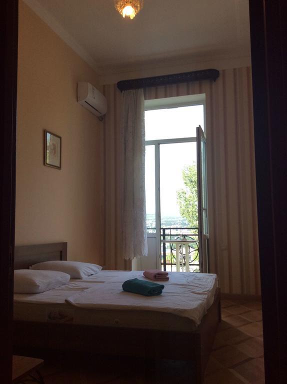 Griboedov Hostel & Suites Tbilisi Ngoại thất bức ảnh