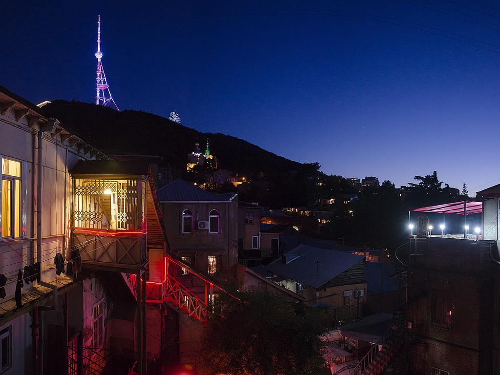 Griboedov Hostel & Suites Tbilisi Ngoại thất bức ảnh