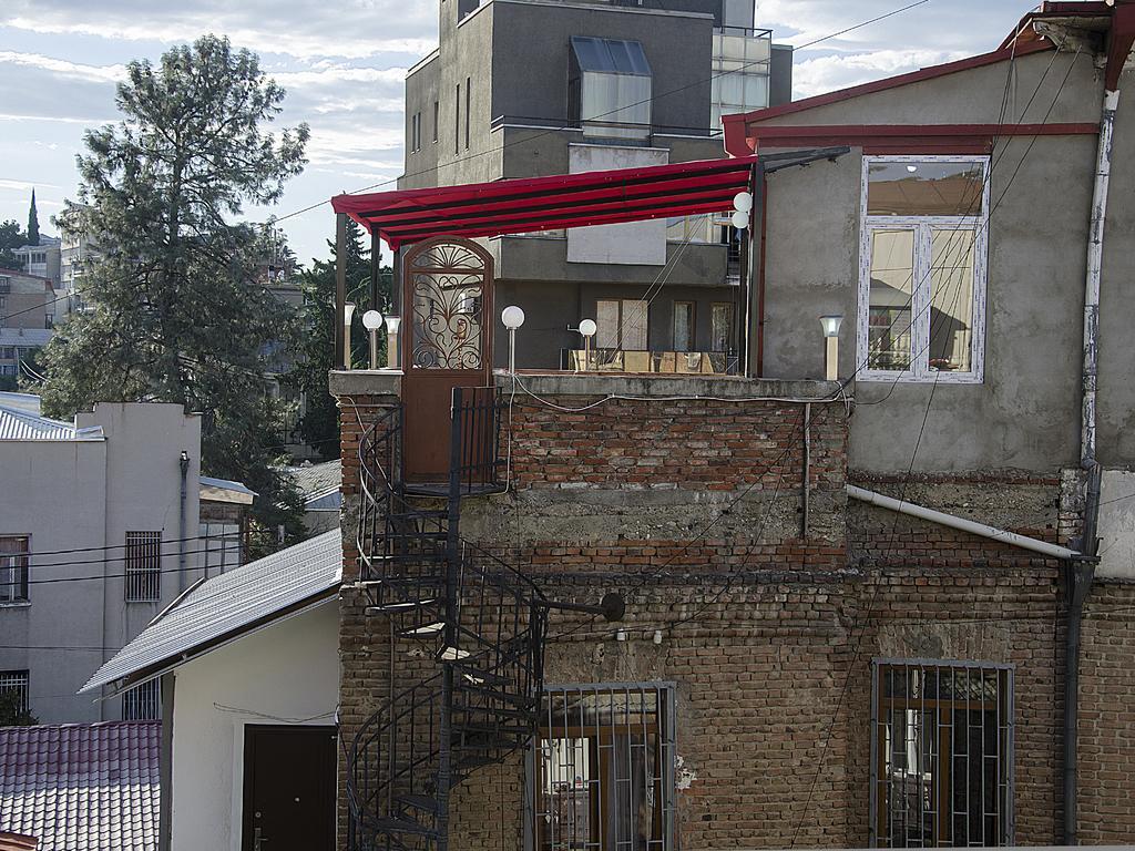Griboedov Hostel & Suites Tbilisi Ngoại thất bức ảnh