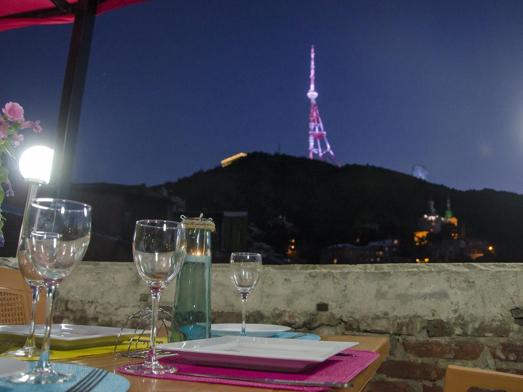 Griboedov Hostel & Suites Tbilisi Ngoại thất bức ảnh
