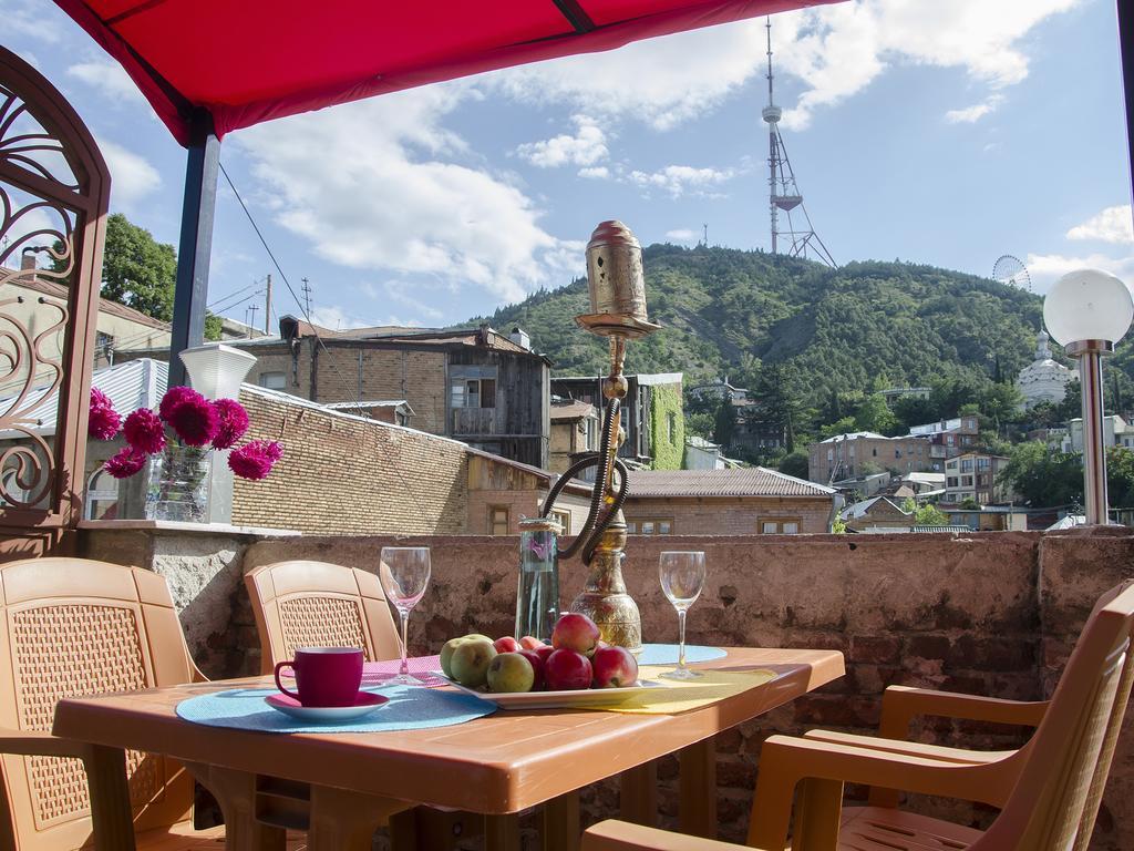 Griboedov Hostel & Suites Tbilisi Ngoại thất bức ảnh