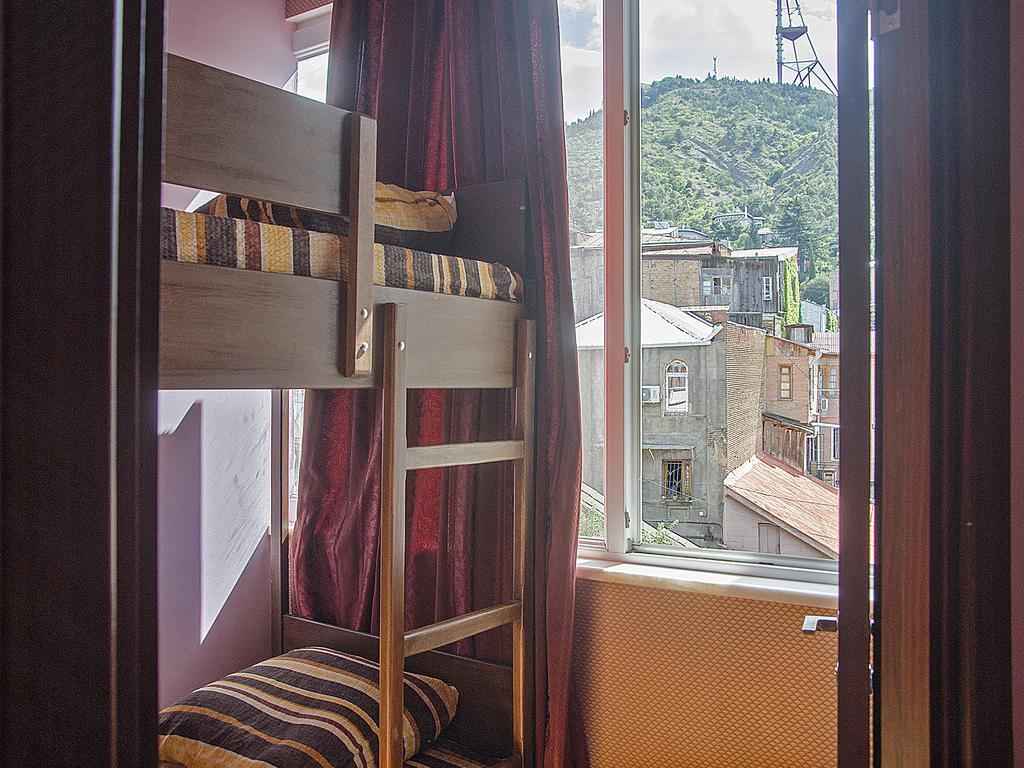 Griboedov Hostel & Suites Tbilisi Ngoại thất bức ảnh