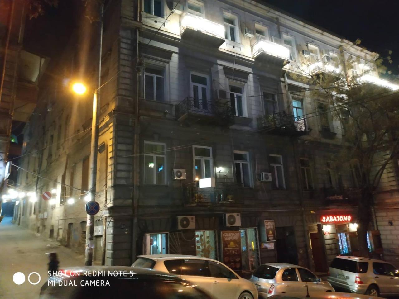 Griboedov Hostel & Suites Tbilisi Ngoại thất bức ảnh